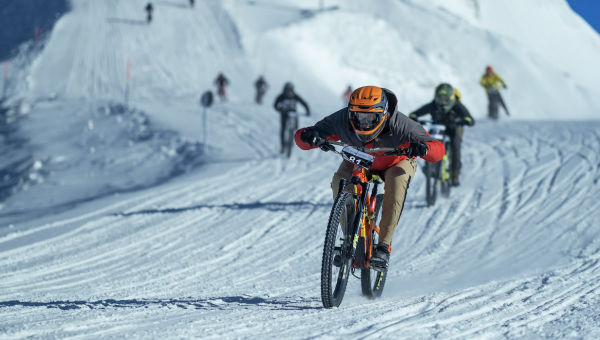 Du vélo sur neige aux Crosets